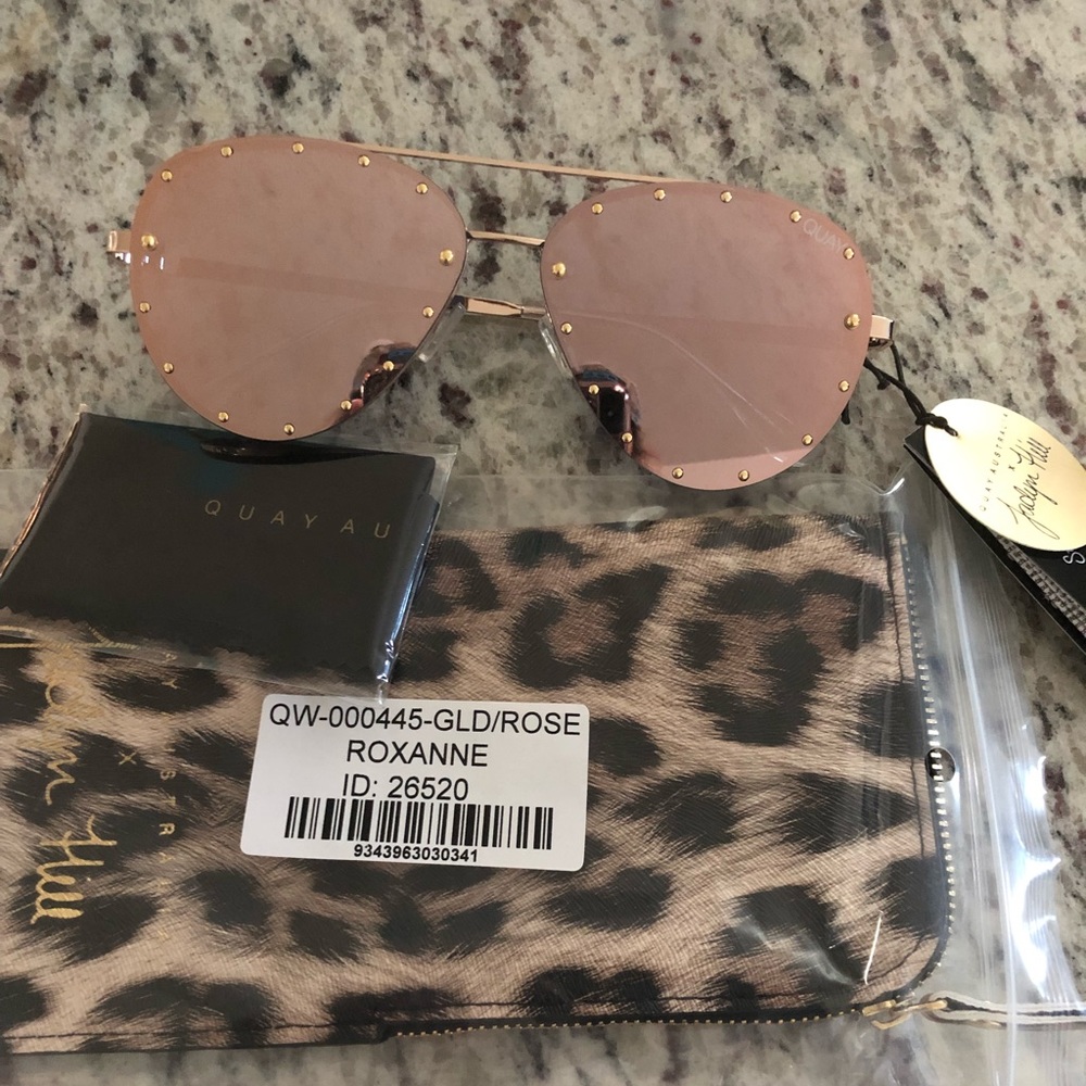 Quay x Jaclyn Hill rose gold Roxanne
